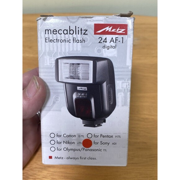 Metz Mecablitz 24 AF-1 Digital Shoe Mount Flash for Digital Sony ADI Camera - Picture 8 of 13